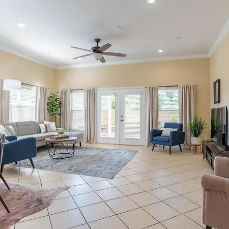 Modern Dt Home-King Size Bed-Patios-Long Stays-Wifi